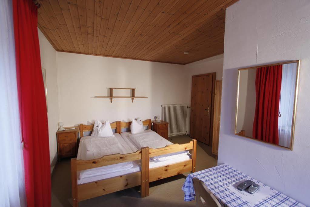 Hotel Veduta Cinuos-Chel Eksteriør billede